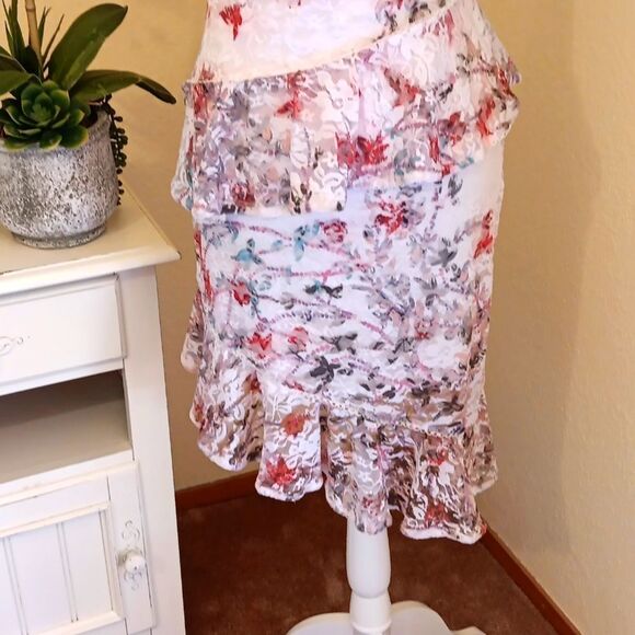 Bebe Lace Dress with Blue and Deep Pink Accents. Asymmeyric. Asian Inspired.Lace - Picture 7 of 11